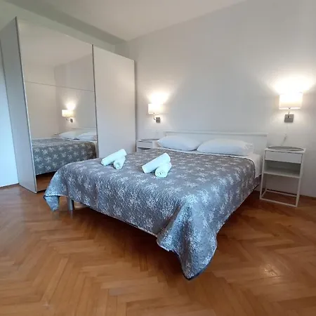 Apartment 70 M From The Beach Podgora Exterior foto