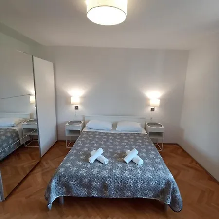 Apartment 70 M From The Beach Podgora Exterior foto