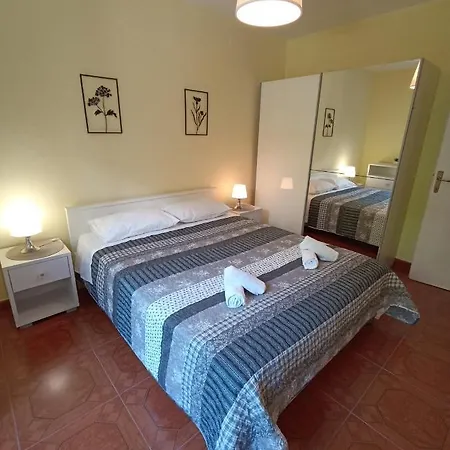 Apartment 70 M From The Beach Podgora Exterior foto