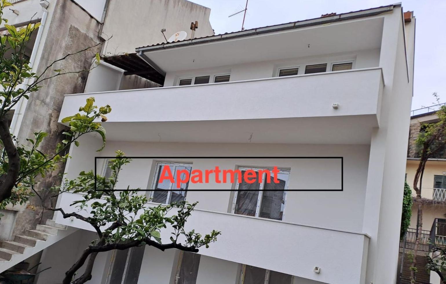 70 M From The Apartment *